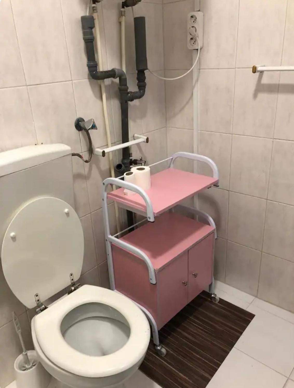 דירות אלמאדה Quarto Calmo E Acolhedor מראה חיצוני תמונה