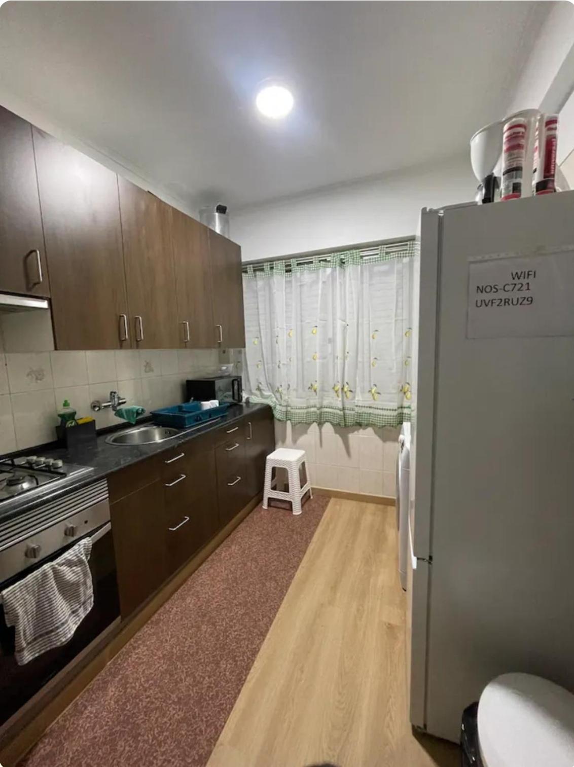 דירות אלמאדה Quarto Calmo E Acolhedor מראה חיצוני תמונה
